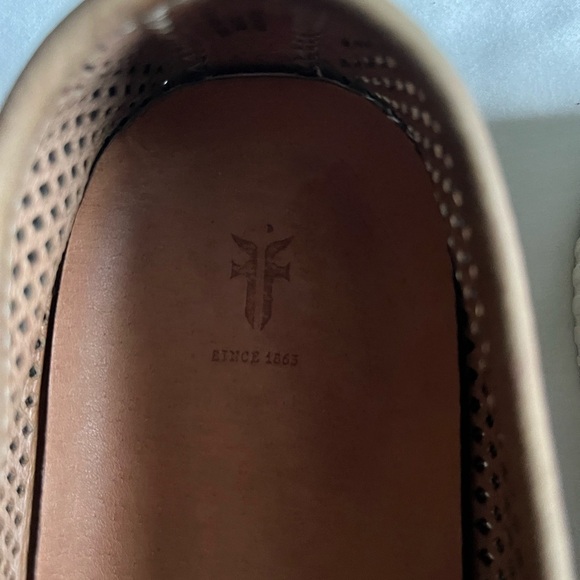 Frye Camille Perforated Slip On Sneaker Carmel Brown Tan Womens Sz 9.5 M EUC - Picture 8 of 12